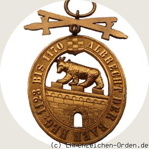 Hausorden Albrecht des Bären  Ritterzeichen 1. Klasse mit Schwertern Rückseite