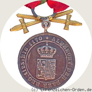 Hausorden Albrecht des Bären Silberne Verdienstmedaille mit Schwertern Rückseite