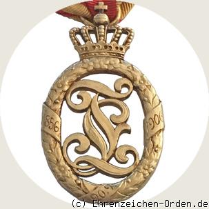 Goldenes Erinnerungszeichen 1906 am Ring