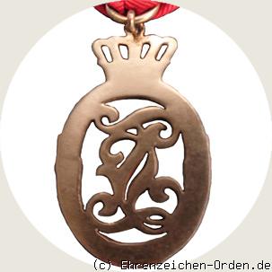 Goldenes Erinnerungszeichen 1906 für Fürstlichkeiten am Ring Rückseite
