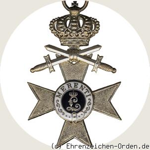 Militärverdienstkreuz 2.Klasse mit Krone und Schwertern  (3.Form 1913)