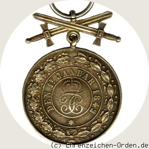 Fürstlicher Hausorden von Hohenzollern Goldene Ehrenmedaille mit Schwertern 3. Modell 2. Ausgabe Rückseite