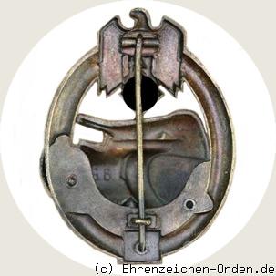 Panzerkampfabzeichen Bronze mit Einsatzzahl 50 Rückseite