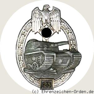 Panzerkampfabzeichen Silber mit Einsatzzahl 25