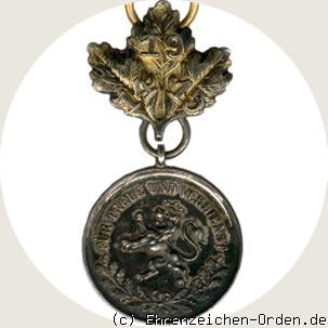 Ehrenmedaille in Silber mit Eichenbruch 1914/15