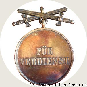 Goldene Verdienstmedaille mit Schwertern Rückseite